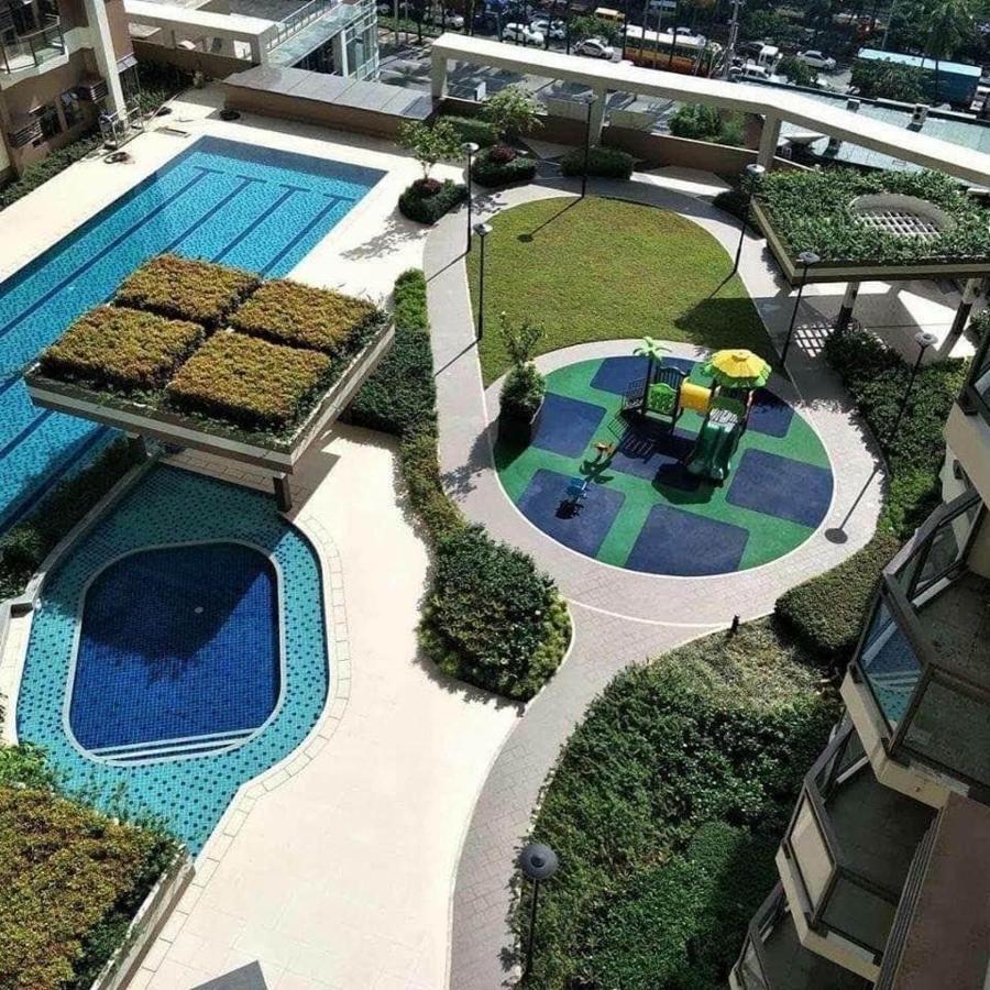 Aparthotel The Radiance Manila Bay Pasay Exterior foto